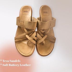 Teva Sandels size 9